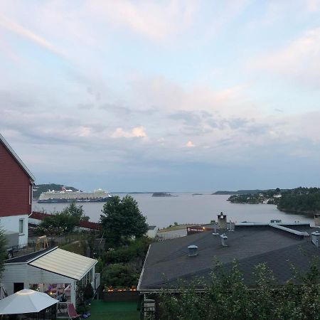 Aid Og Svein' S Sentrumsnaere Panorama Hjem Kristiansand Buitenkant foto