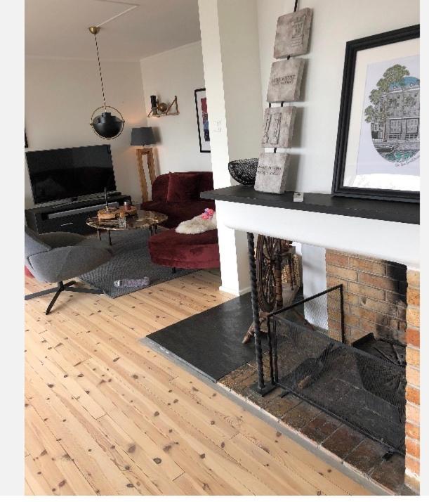 Aid Og Svein' S Sentrumsnaere Panorama Hjem Appartement Kristiansand Buitenkant foto