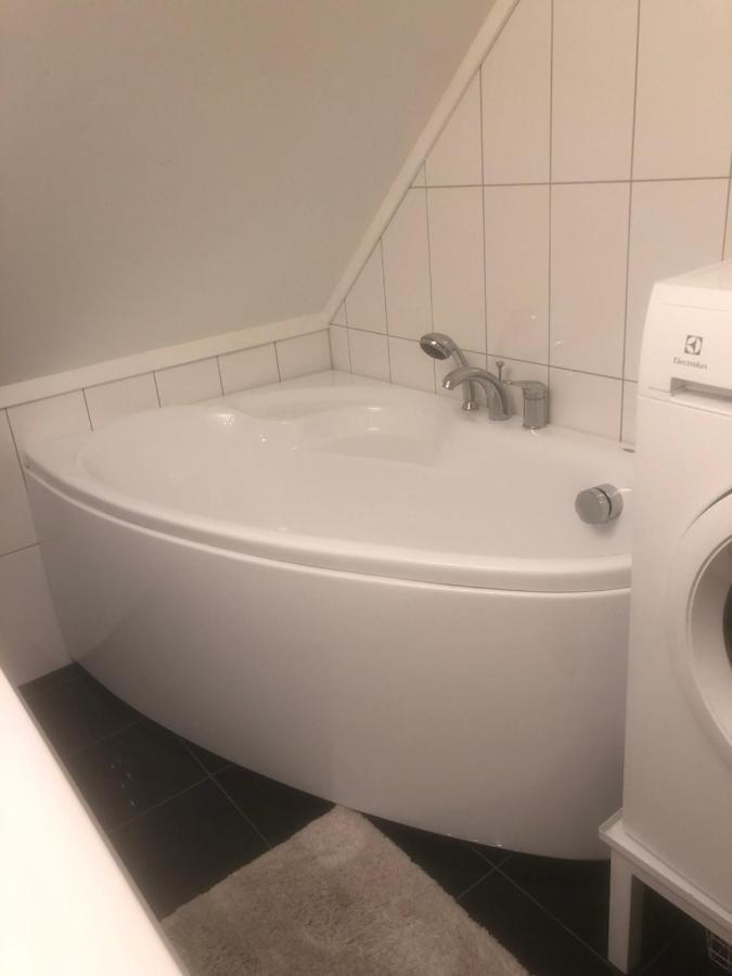 Aid Og Svein' S Sentrumsnaere Panorama Hjem Appartement Kristiansand Buitenkant foto